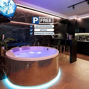 Apartmán Jacuzzi Glass-house Station, Krakov