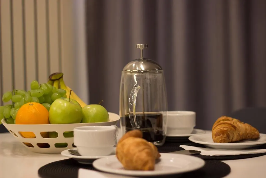 Lenzo Apartments Krakow 0*,