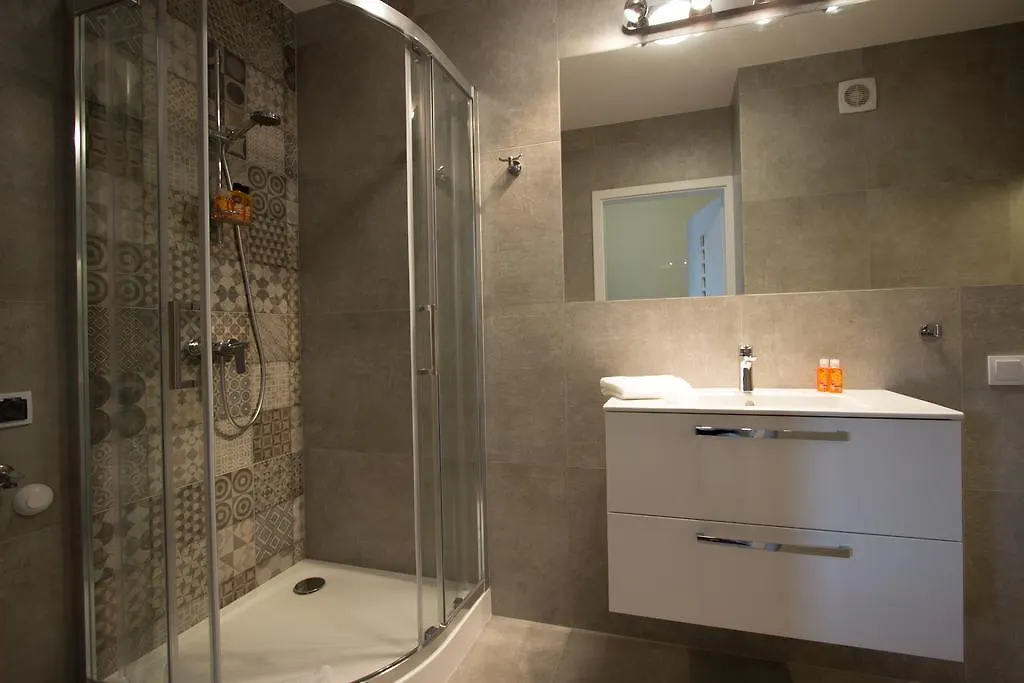 Lenzo Apartments Krakow 0*,